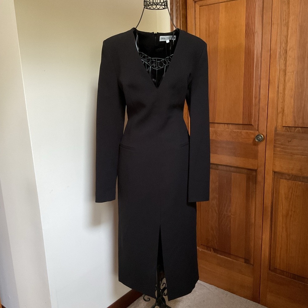 Elegant Black V-Neck Dress by Zara, Medium - Picture 6 of 10